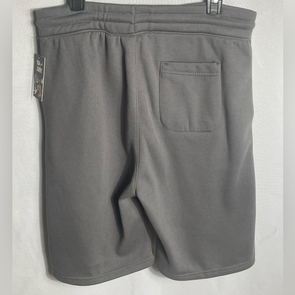 Tom & Jerry x Southpole Graphic Fleece Shorts Asphalt Gray Men’s L NWT - Picture 3 of 8